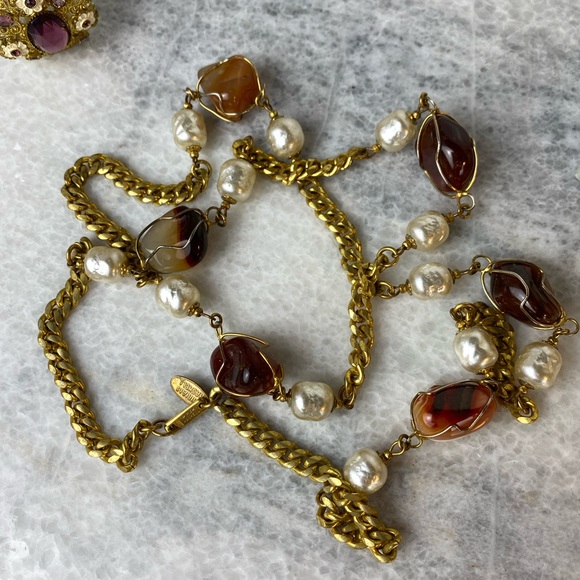 Signed Vintage Miriam Haskell gold toned faux pearl and stone necklace
